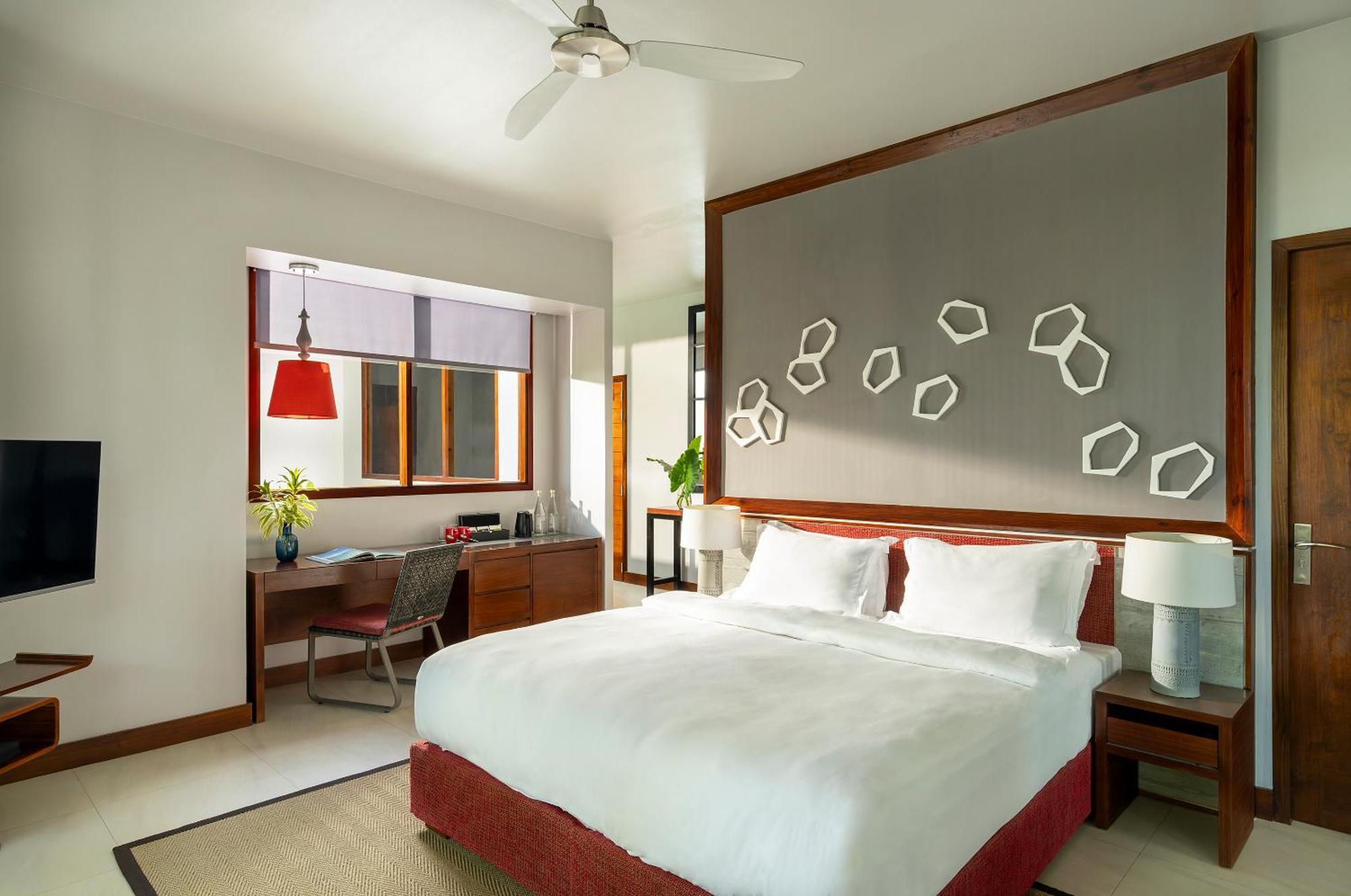 Dhigali Maldives - A Premium All-Inclusive Resort Meedhoo  Exterior photo