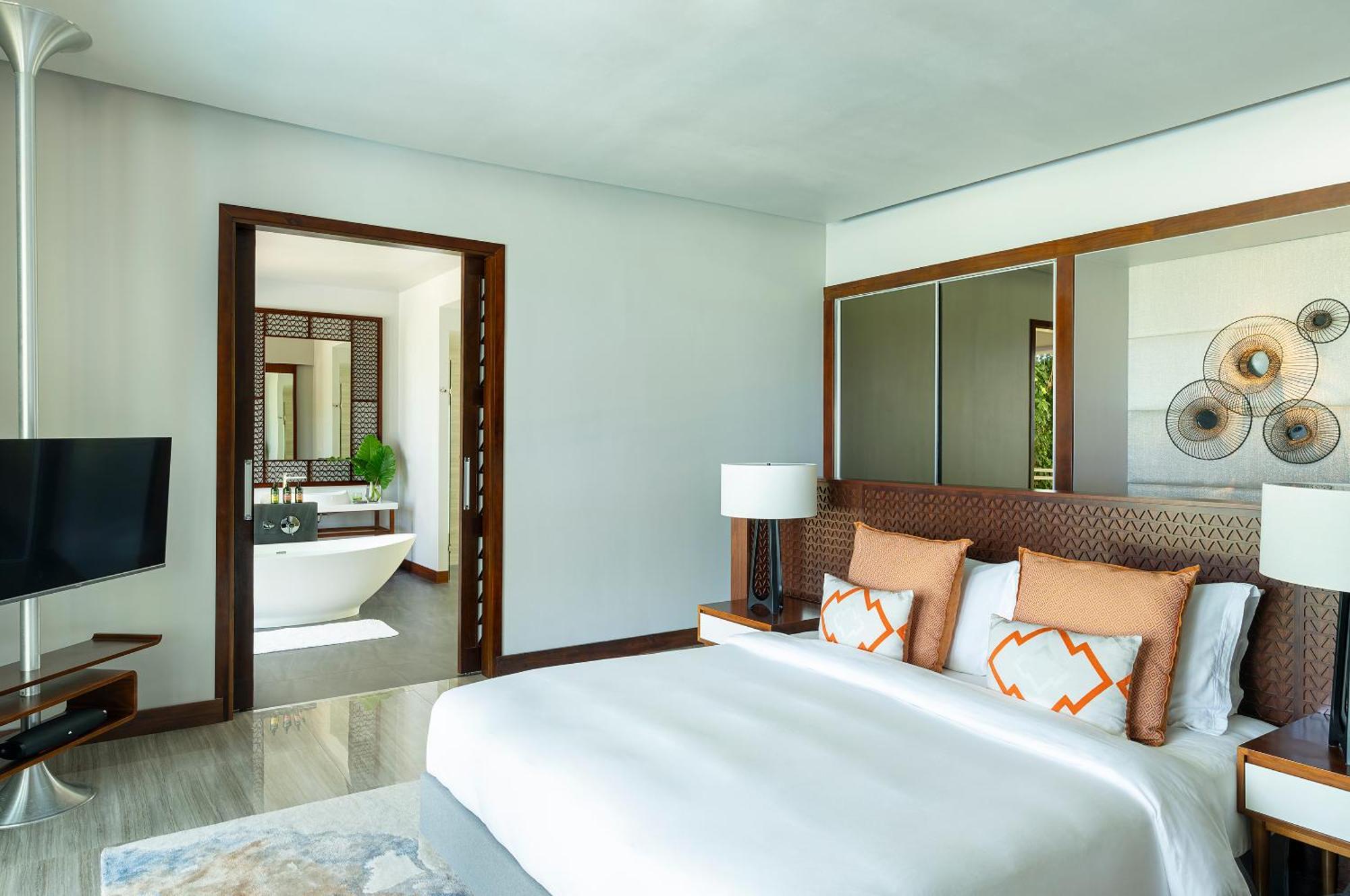 Dhigali Maldives - A Premium All-Inclusive Resort Meedhoo  Exterior photo